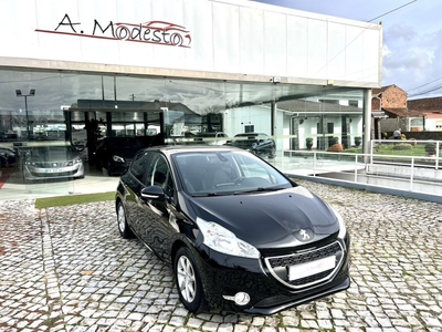 Peugeot 208 1.0 VTi Active por 8 900 € A.Modesto | Leiria