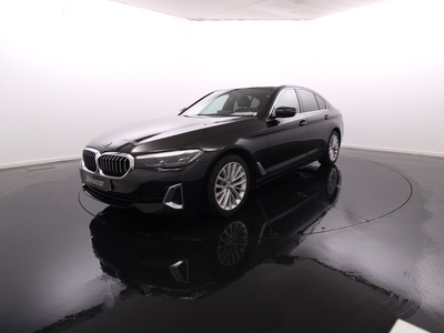 BMW Serie-5 520 d Line Luxury Auto com 109 638 km por 40 950 € Benecar | Leiria