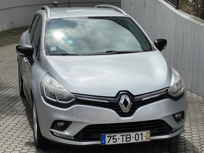 Renault Clio 1.5 dCi Limited Edition com 142 585 km por 9 900 € Maxauto Carcavelos | Lisboa