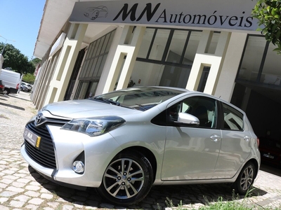 Toyota Yaris 1.0 VVT-i Comfort+P.Style com 172 000 km por 8 500 € MN Automóveis | Lisboa
