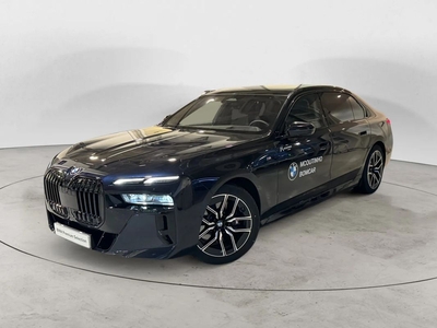 BMW I7 xDrive60 com 12 800 km por 105 500 € MCOUTINHO BMW PREMIUM SELECTION VILA REAL | Vila Real