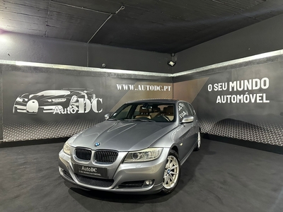 BMW Serie-3 320 d EfficientDynamics Navigation com 276 000 km por 12 990 € AutoDC | Lisboa