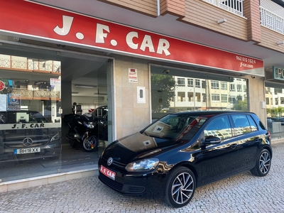 Volkswagen Golf 1.6 TDi Confortline com 149 177 km por 10 900 € JFCAR | Setúbal