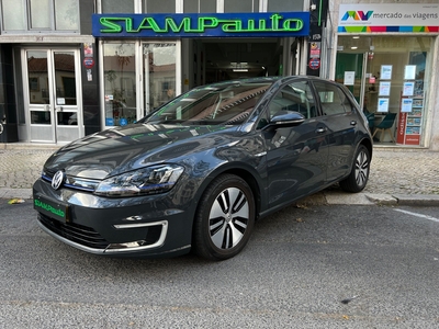 Volkswagen Golf e- AC/DC com 45 000 km por 12 990 € Siampauto | Lisboa