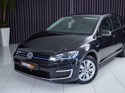 Volkswagen Golf e- AC/DC com 94 000 km por 18 400 € Dreamskey | Braga