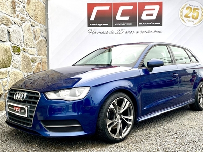 Audi A3 1.6 TDi Attraction Ultra por 14 990 € RCA | Braga