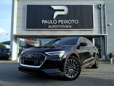 Audi E-tron 55 quattro com 50 584 km por 49 900 € PAULO PEIXOTO AUTOMÓVEIS | Porto