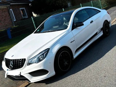 Mercedes-benz E 200 Coupe 9G-TRONIC AMG Line