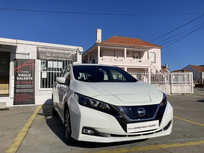 Nissan Leaf N-Connecta com 85 000 km por 17 900 € Stand Paulo Valente | Aveiro