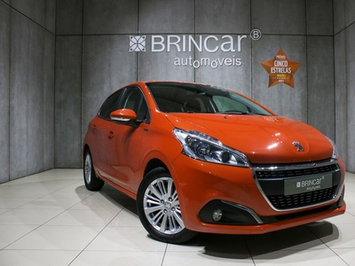 Peugeot 208 1.2 PureTech Signature com 48 587 km por 11 990 € Brincar Automóveis | Vila Real