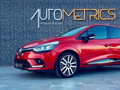 Renault Clio 0.9 TCe Limited com 91 000 km por 13 750 € Auto Metrics | Lisboa