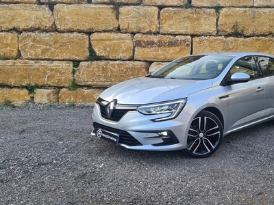 Renault Mégane 1.5 Blue dCi Intens EDC com 64 180 km por 24 750 € Tracção Motor | Lisboa
