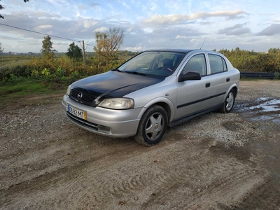 Opel Astra 1.4 90cv