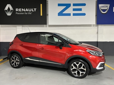 Renault Captur 0.9 TCe Exclusive por 15 900 € STAND QUEIRÓS | Lisboa