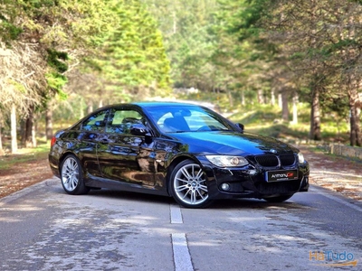 BMW 320 d Edição M Auto