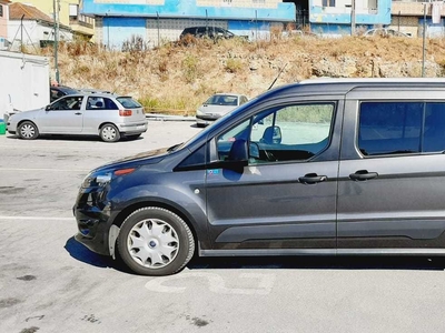 Ford Tourneo Connect 7 lugares Inpecavel