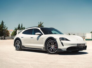 Porsche Taycan 4S com 30 000 km por 109 990 € CalhambeQ | Setúbal