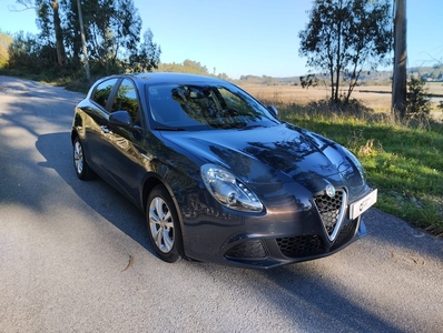 Alfa Romeo Giulietta 1.6 JTDm por 16 500 € CLASSIKVEDETTE - COMÉRCIO DE AUTOMÓVEIS, LDA | Aveiro