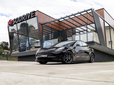 Tesla Model 3 Long-Range Dual Motor AWD por 32 900 € SoDrive - Lourosa | Aveiro