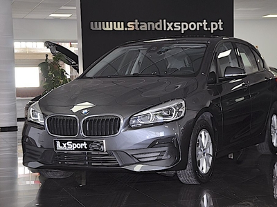 BMW Serie-2 216 d Advantage Auto com 58 302 km por 24 990 € Stand LX Sport | Lisboa