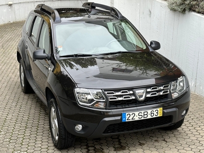 Dacia Duster 1.2 TCe SL Black Shadow por 11 450 € Maxauto Carcavelos | Lisboa