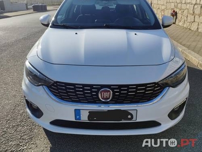 Fiat Tipo Fiat Tipo 1.3 M-Jet Lounge