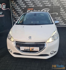 Peugeot 208 1.6 e-HDi Allure