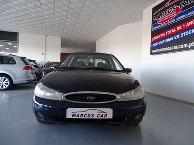 Ford Mondeo 1.8 TD Ghia com 244 589 km por 3 700 € Marcoscar - Stand Palhais | Setúbal