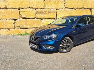 Renault Mégane 1.5 Blue dCi Limited com 139 637 km por 18 500 € Tracção Motor | Lisboa