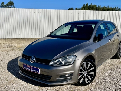 Volkswagen Tiguan 2.0 TDi Cup BlueMotion por 16 900 € Unique-Auto | Aveiro