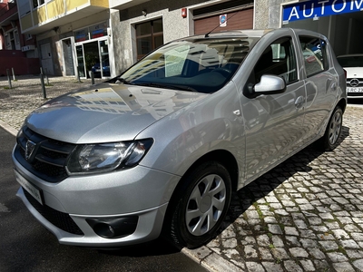 Dacia Sandero 0.9 TCe Confort por 10 400 € Santos e Saraiva Lda | Lisboa