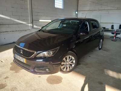 Peugeot 308 1.5 BlueHDi Style EAT8 com 54 756 km por 17 800 € Ayvens Carnaxide | Lisboa