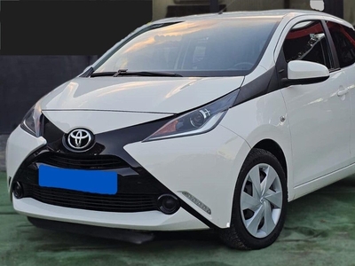 Toyota Aygo 1.0 X-Play por 9 900 € ACS AUTOMÓVEIS | Lisboa