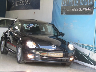Volkswagen Beetle 1.6 TDi Design com 120 000 km por 13 780 € Salpicos Dagua | Lisboa