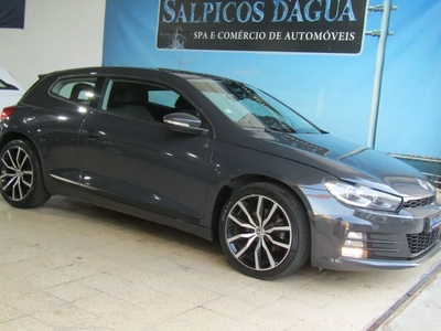 Volkswagen Scirocco 2.0 TDI Sport com 100 000 km por 21 480 € Salpicos Dagua | Lisboa