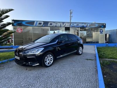 Citroen DS 5 2.0 HDi Hy4 So Chic CMP6 88g