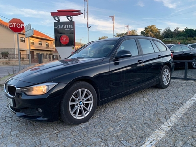 BMW Serie-3 318 d Touring Auto com 222 000 km por 16 900 € Classpark | Porto