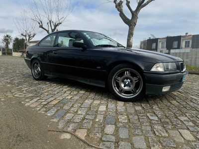 BMW Serie-3 320 i Coupé por 9 500 € M Reis Car | Braga