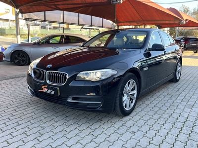 BMW Serie-5 520 d Line Luxury Auto com 149 000 km por 22 250 € SMotor | Setúbal