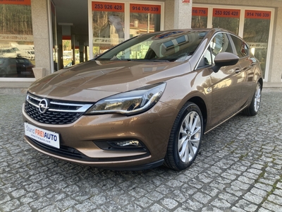 Opel Astra 1.6 CDTI Innovation S/S com 169 240 km por 12 990 € Freiauto | Braga