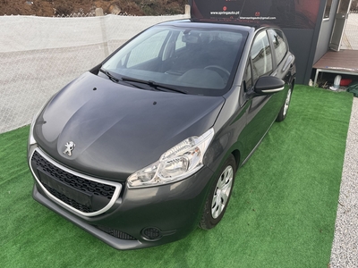 Peugeot 208 1.4 HDi Access por 8 900 € Spring Auto | Porto