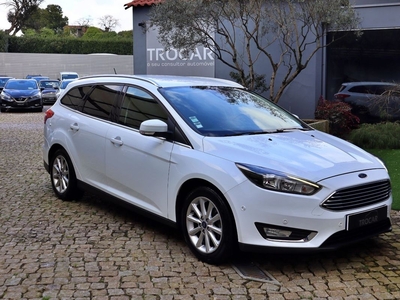 Ford Focus St.1.5 TDCi EcoBlue Business com 77 400 km por 16 950 € Trocar | Porto