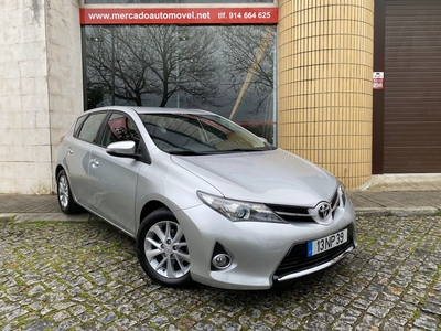 Toyota Auris 1.33 VVT-i Comfort com 113 702 km por 12 500 € Mercado Automóvel | Braga
