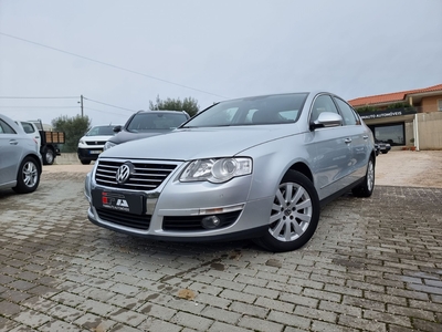 Volkswagen Passat 2.0 TDi Confortline DSG por 7 900 € Fernando Alberto M.M. - Automoveis Lda | Santarém