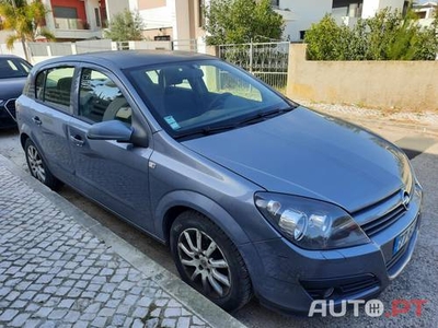 Opel Astra -