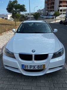 Carrinha BMW 318d - 2012