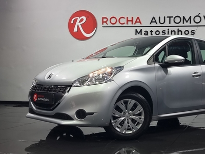 Peugeot 208 1.0 VTi Active por 9 199 € Rocha Automóveis - Matosinhos | Porto