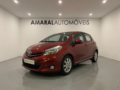 Toyota Yaris 1.4 D-4D Active com 135 000 km por 11 900 € Amaral Automóveis | Porto
