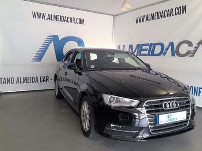 Audi A3 1.6 TDi Attraction por 13 500 € AlmeidaCar | Porto