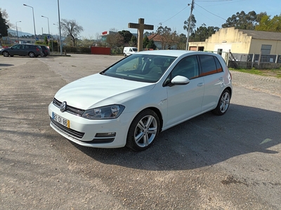 Volkswagen Golf 1.6 TDi BlueMotion Confortline por 15 900 € Dani Car | Viana do Castelo